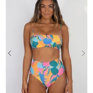 ISO Skatie Banzai Monroe or Scarlett bottoms XL